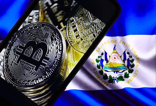 Salvador hükümeti, Bitcoin'i yasal ihale olarak kabul ettiğinden beri kazançlarını altyapı geliştirmelerine harcıyor.