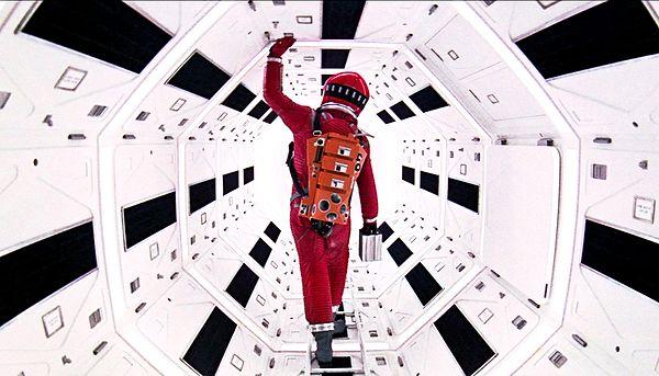 1. 2001: Uzay Macerası (2001: A Space Odyssey, 1968)