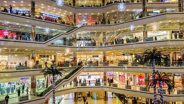 Sadece İstanbul’da 10’dan fazla alışveriş merkezinde doluluk oranı yüzde 50’nin altına gerilerken, 452 AVM’de doluluk oranı salgında yüzde 92-93’lerden 85’e kadar geriledi.