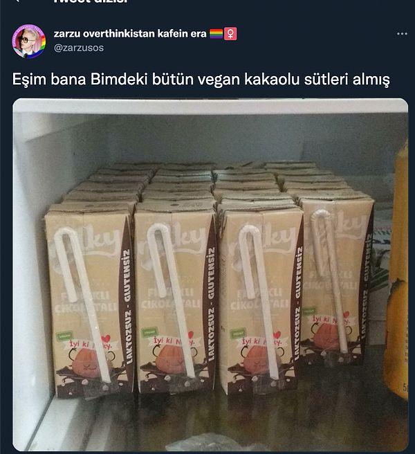 Geçtiğimiz gün bir Twitter kullancısı, sevgilisinin BİM'den aldığı vegan sütleri görünce mutlu olduğunu şu şekilde anlatmıştı.