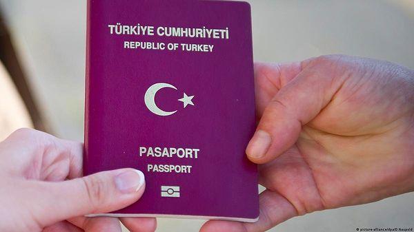 Geçtiğimiz günlerde Resmi Gazete'de de yayımlanan Türkiye Cumhuriyeti vatandaşlığı bildiğiniz üzere 400 bin dolarcık.
