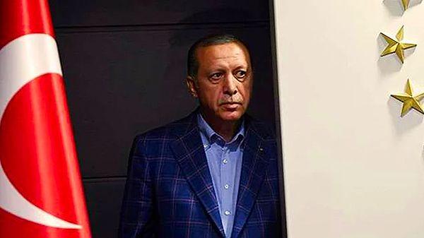 6. Cumhurbaşkanı Recep T. Erdoğan'ın samimi arkadaşlarıyla yaptığı bir görüşmede seçimlerle ilgili ilk defa olumsuz ifadeler kullandığı belirtildi.