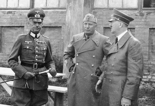 Bu kazanımları gören Mussolini, Sosyalistleri güç kullanarak karşısına aldı.