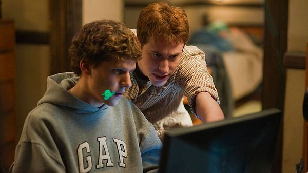 2. Sosyal Ağ (The Social Network, 2018)