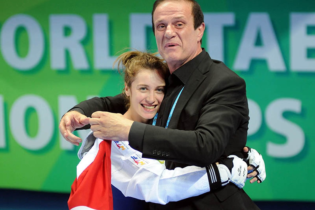 Zeliha Ağrıs Kimdir? Zeliha Ağrıs Kaç Yaşında? Onedio