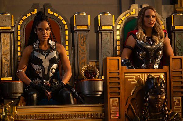 13. Thor: Love and Thunder filminden Valkyrie ve Jane Foster, namıdiğer Mighty Thor'un yer aldığı yeni bir görsel yayımlandı.