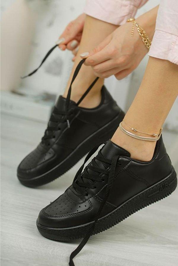 5. Air unisex siyah spor ayakkabı günlük kullanıma uygun.