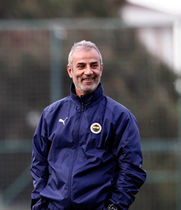 Fenerbahçe'de İsmail Kartal'ın sözleşmesi sona erdi.