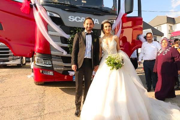 15. Zonguldak'ta düğün arabası olarak tır tercih eden çifte 8 bin TL para cezası geldi.