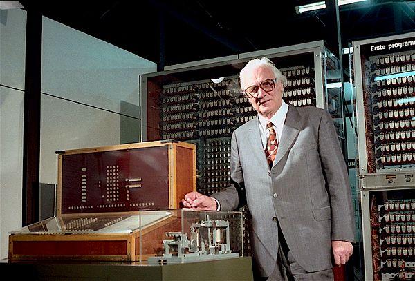 8. İlk modern, dijital ve ticari bilgisayarını icat eden Konrad Zuse "bilgisayarın mucidi" ünvanını alçakgönüllülükten reddetmiştir.