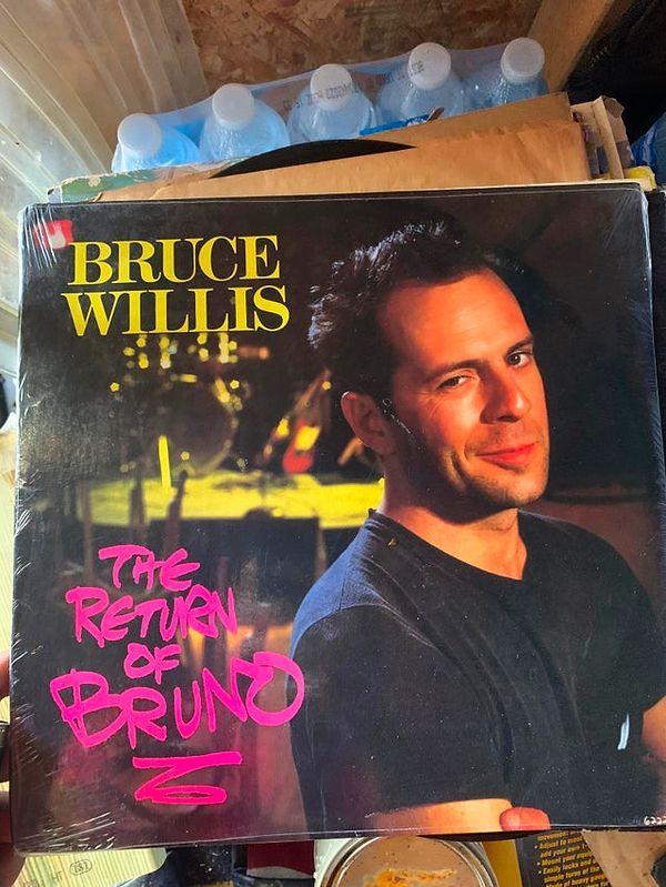 7. Daha çok aksiyon filmi yıldızı olarak bilinmesine rağmen, Bruce Willis aslında kısa bir müzik kariyerine de sahipti.