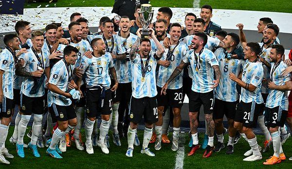 Dev maçta Arjantin, İtalya'yı 3-0 mağlup ederek kupaya uzanan taraf oldu.