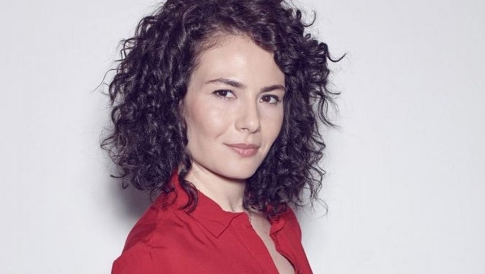 Açelya Devrim Yılhan Kimdir, Kaç Yaşında? Açelya Devrim Yılhan Hangi Yapımlarda Rol Aldı?