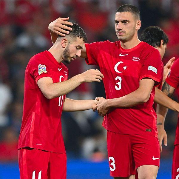 14. Beşiktaş, Güven Yalçın'ın yerine Halil Dervişoğlu'nu kadrosuna katmayı planlıyor. (Sabah)