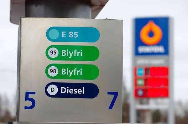 4. İsveç'te arabanız dizelse 1 litre için 3 €, benzinliyse 2.5 € ödüyorsunuz.