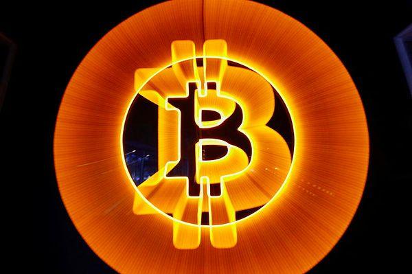 Bitcoin fiyatı 20 bin dolar seviyelerine gerilemiş durumda.