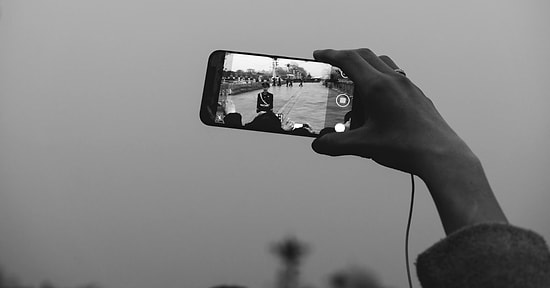 Adalet Komisyonu'nda Kabul Edilen Sosyal Medya ve İnternet Haberciliği Yasası Neler Getiriyor?