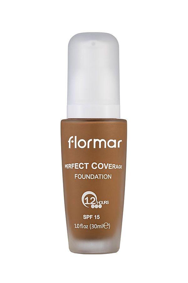 6. Flormar Perfect Coverage fondötenin 'Warm Caramel' rengi koyu tenliler için ideal.