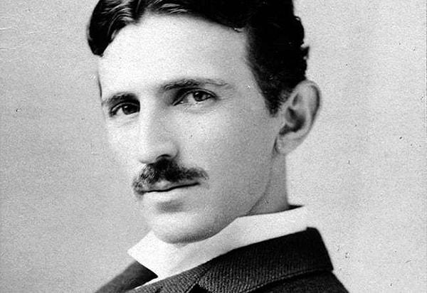 Özellikle elektrik alanındaki çalışmalarıyla bilim dünyasında çığır açan Sırp asıllı Amerikalı mühendis Nikola Tesla, yaşamı boyunca sayısız icat yapan bir mucitti.