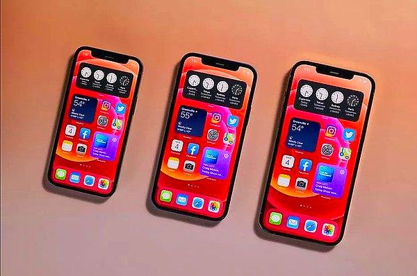 Yeni iPhone’unuzda "Bitirin" seçeneği çıkana kadar bekleyin eğer eski iPhone’unuzun kamerasını kullanamıyorsanız  "Elle Kimlik Doğrula" seçeneğine dokunun ve adımları takip edin.