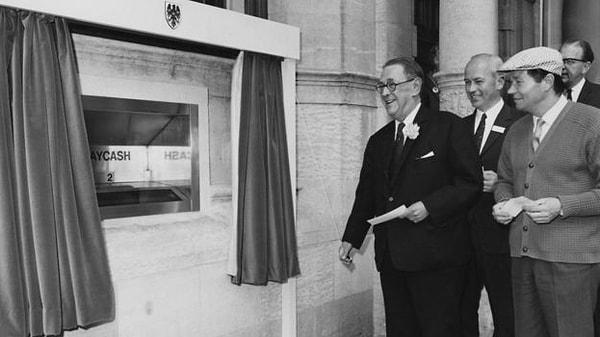 Türkiye'nin ilk ATM'si hangi yılda kullanılmaya başlanmıştır?