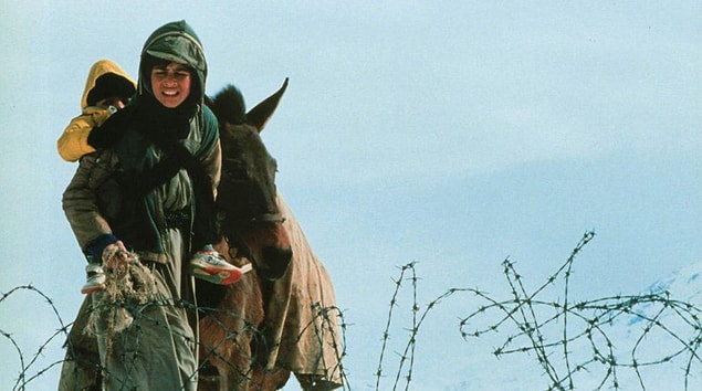 9. Sarhoş Atlar Zamanı (Zamani barayé masti asbha, 2000)