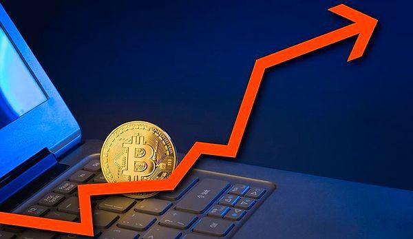 Bitcoin hafta sonu boyunca durgun kaldı. Ancak göstergelere göre bir nebze de olsa toparlanabilir.