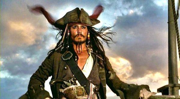 Karayip Korsanları serinin yapımcısı Jerry Bruckheimer, Depp hakkında "Gelecek henüz belirsiz" demişti.