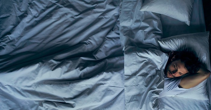 Hiçbir Şey Yapmadan Yatağınızda Uyurken Dinleyebileceğiniz 13 Rahatlatıcı Şarkı