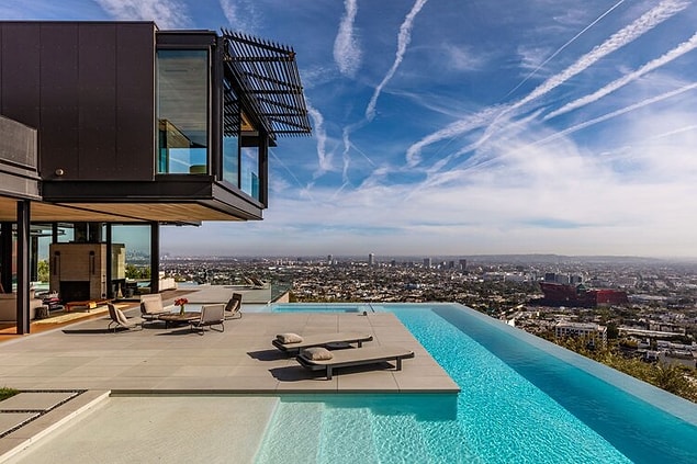 Sonsuz havuzlar ile Los Angeles ayaklarınızın altında.
