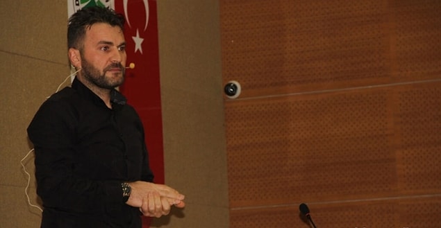 Mavi Karadeniz TV'de yayınlanan Fıkra Zamanı programında da Gezi Parkı olayında yer alan herkese 'Şerefsiz', günümüzde ise Boğaziçi Üniversitesi öğrencilerine ve LGBTİ bireylere 'Türkiye düşmanı' demişti.