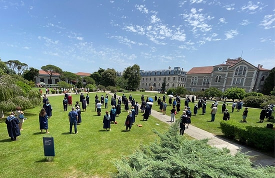 Boğaziçi'nden Öğrencilere e-Mail ile Tehdit: 'Mezun Kartınızı Yakarız'