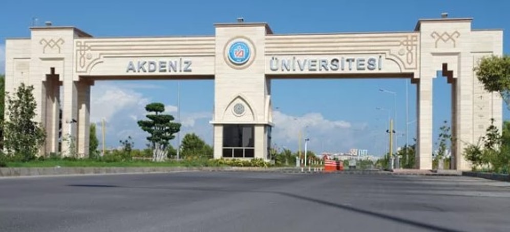 Akdeniz Üniversitesi 2022 Taban Puanları ve Başarı Sıralaması