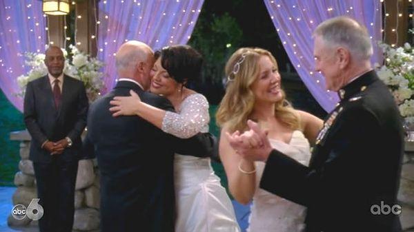 8. Grey's Anatomy — Callie'nin babasının baba/kız dansını paylaşmak için Callie'nin düğününe geri dönmesi.