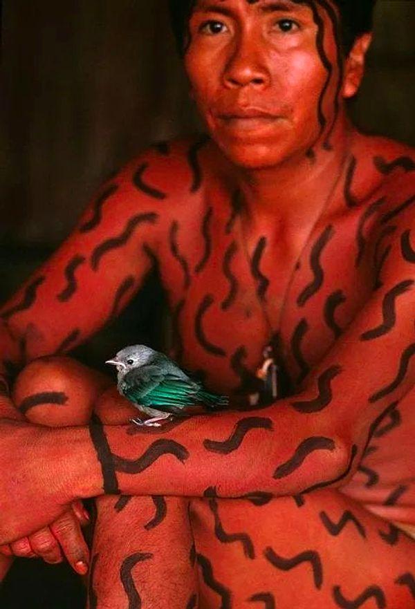 Yanomami kabilesinde bir kadının ilk regline çok önem veriliyor. Bunun en büyük nedeni ise çoğu zaman kadınların hamile olması ve bu süreçte doğal olarak regl olamamaları.