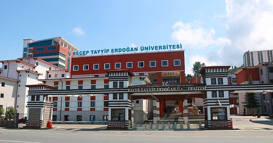 Recep Tayyip Erdoğan Üniversitesi 2022 Taban Puanları ve Başarı Sıralaması