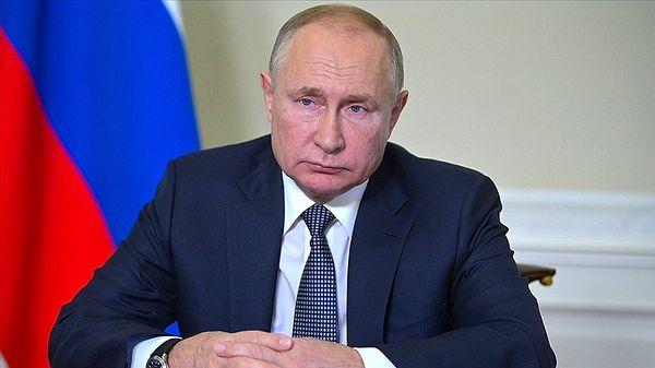 Kendisi Putin’in ‘hem dünyayı hem de Rusya’yı yöneteceğini’ iddia etmişti.