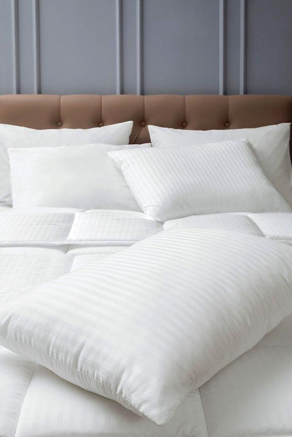 13. Yataş'ın da otel serisi yastıkları çok beğeniliyor.
