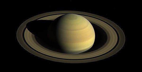 Oğlak burcu, gezegenler arasındaki en zorlayıcı yıldız olan Satürn’ün yönetimindedir. Satürn’ün hem zorlayıcı etkilerinden payını alır hem de kendisi onun ruhuna bürünür.