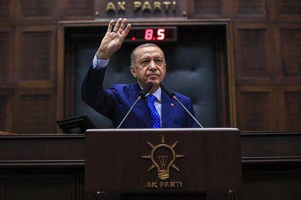 Kılıçdaroğlu'na yönelik bu tepkiler sonrası birçok kişi, Cumhurbaşkanı Erdoğan’ın Gezi Parkı protestocuları için kullandığı “çürük” ve “sürtük” ifadelerini hatırlattı.