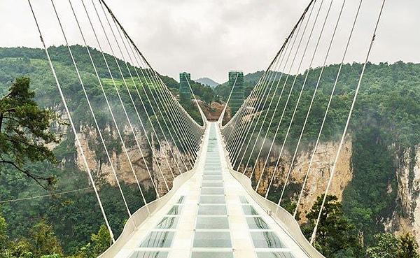 Zhangjiajie Büyük Kanyon Cam Köprüsü