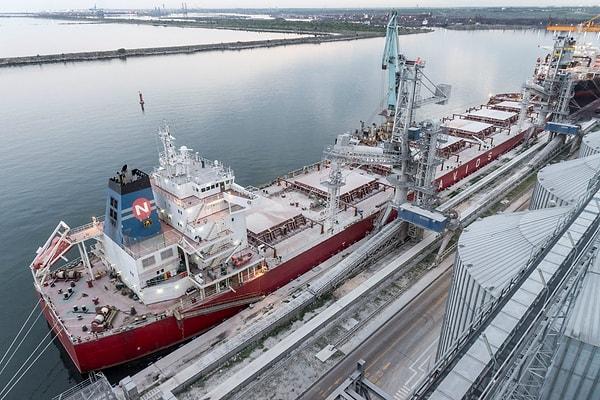 Ukrayna, kılavuz gemilerin yardımıyla ihracata başlayacak