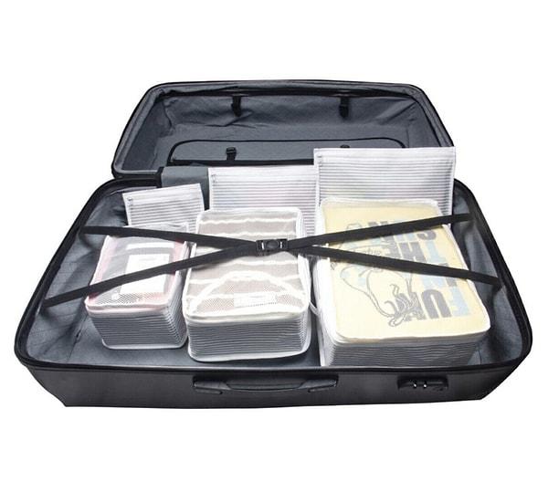 9. Bavul içi düzenleyiciler de ürünleri kategorize ederek bavula yerleştirmenizi sağlıyor, seyahat boyunca resmen dolap işlevi görüyor.