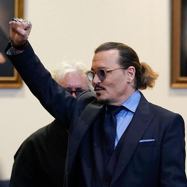 Üzerine atılan tüm iftiraları tek tek aklamayı başaran Depp, mahkemeden kazanan taraf olarak ayrılmıştı.