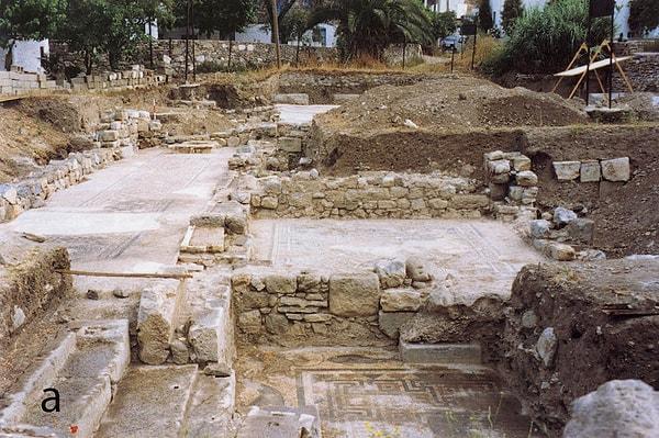8. Halikarnasos'taki 1700 yıllık villada geri dönüştürülebilen cam kullanılmış!