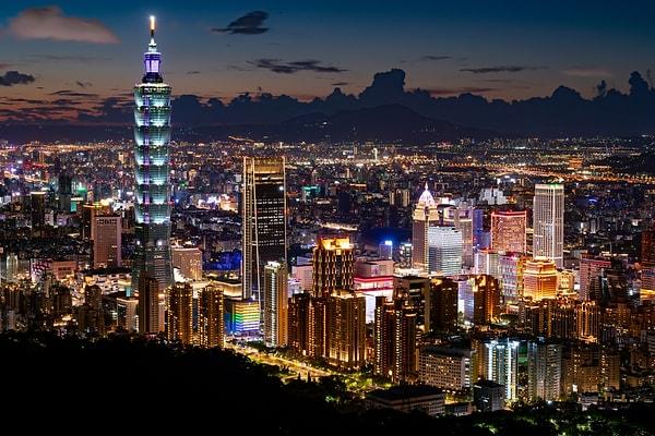 Tayvan'ın başkenti Taipei, 12 milyon insanın sığınabileceği  4,600 sığınağa sahip.