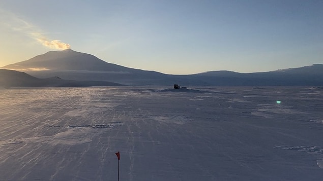 3. Il y a encore des volcans actifs en Antarctique.