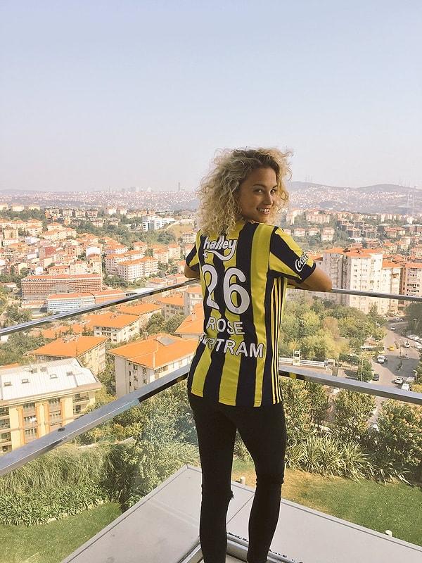 Rose Bertram, eski sevgilisi Fenerbahçe'de oynarken taraftarın da sevgilisi olmuştu.
