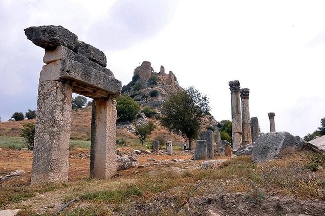 8. La région méditerranéenne occupe une place importante dans l'histoire de la religion antique.