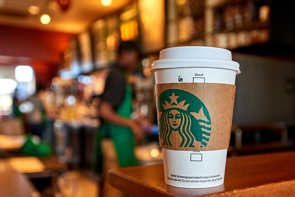 Türkiye'de bir zamanlar statü simgesi sayılan Starbucks, günümüzde de hala popülerliğini korumaya devam ediyor.